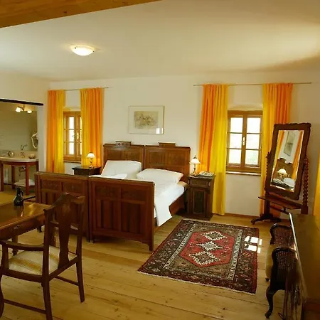 Schloss Kapfenstein