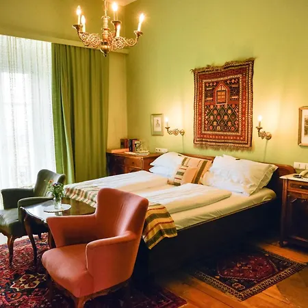 Schloss Hotel *
